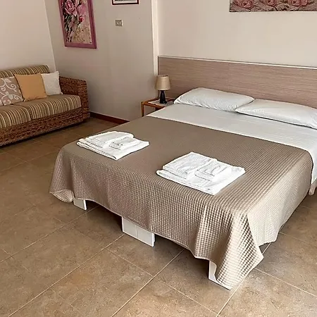 Kalypso Bed & Breakfast 3*